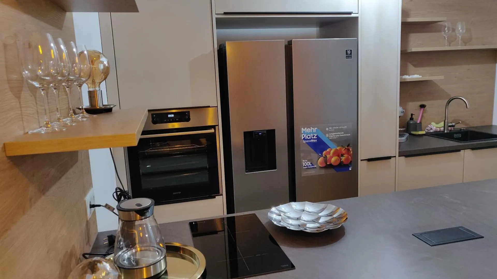 Beautiful Apartment With Parking, Brilliant Location Vienna