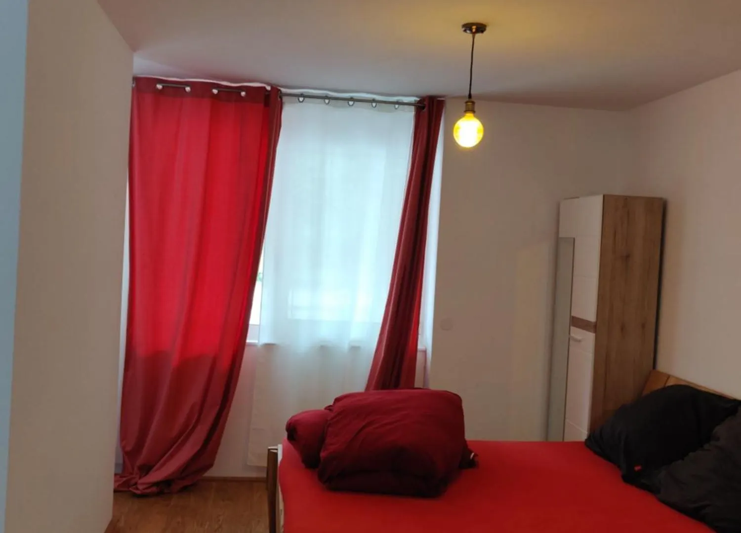 Beautiful Apartment With Parking, Brilliant Location Vienna